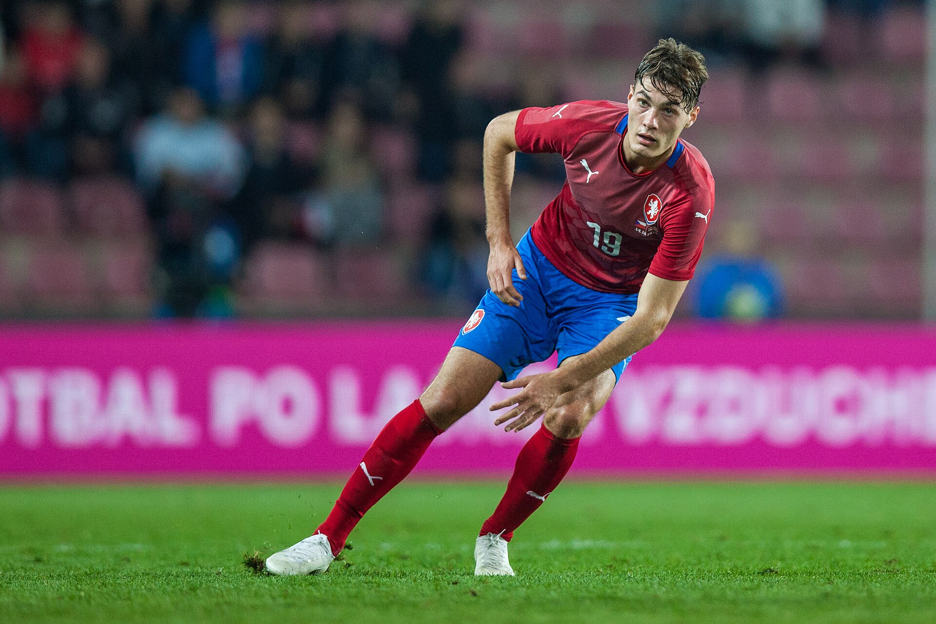 Patrik Schick trong màu áo đội tuyển Séc Patrik Schick thi đấu trong màu áo đội tuyển Séc
