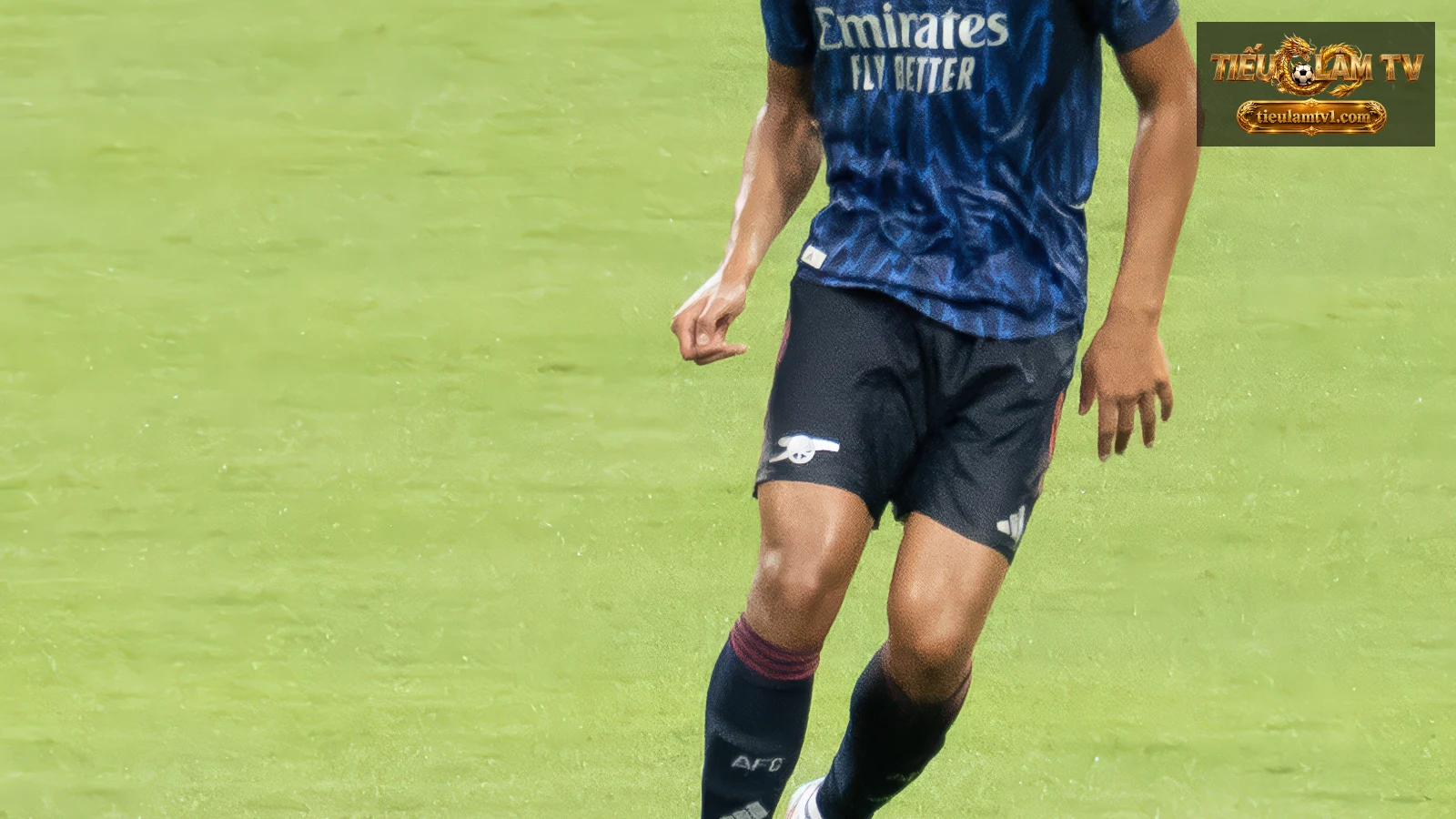 William Saliba của Arsenal với bóng